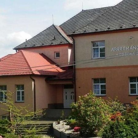 Apartmanovy Dum Obecna Skola Svetlik Zewnętrze zdjęcie