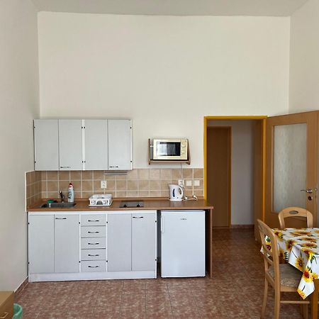 Apartmanovy Dum Obecna Skola Svetlik Zewnętrze zdjęcie