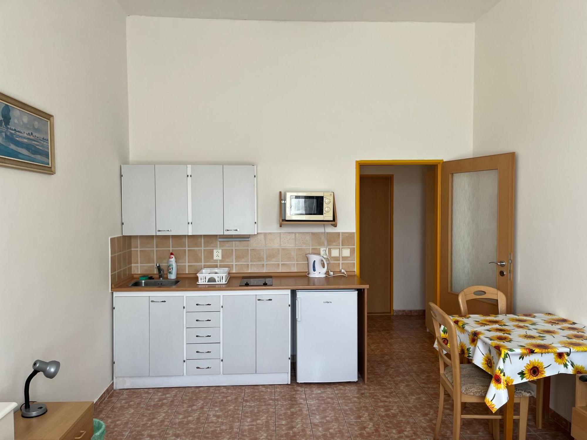 Apartmanovy Dum Obecna Skola Svetlik Zewnętrze zdjęcie