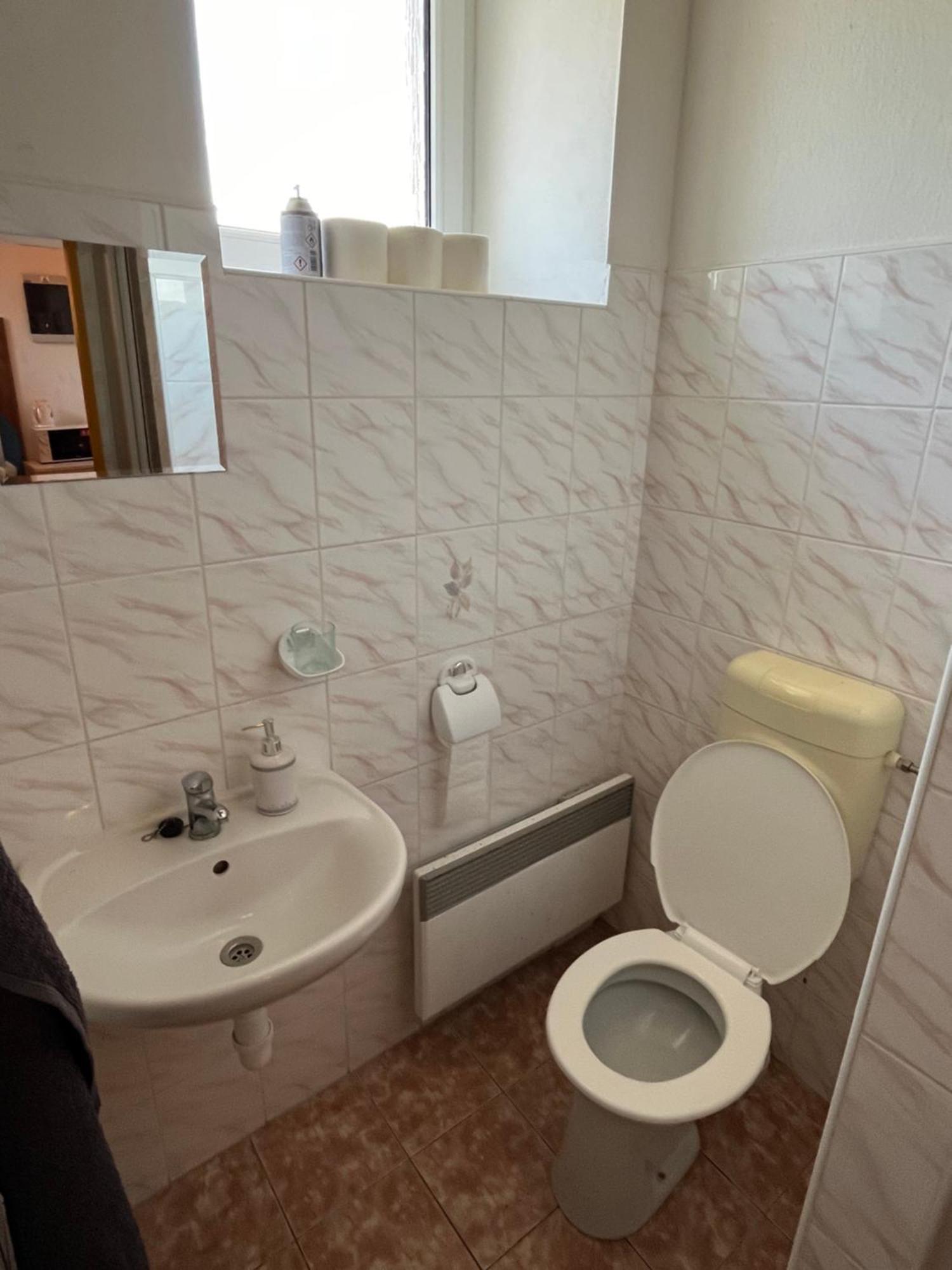 Apartmanovy Dum Obecna Skola Svetlik Zewnętrze zdjęcie