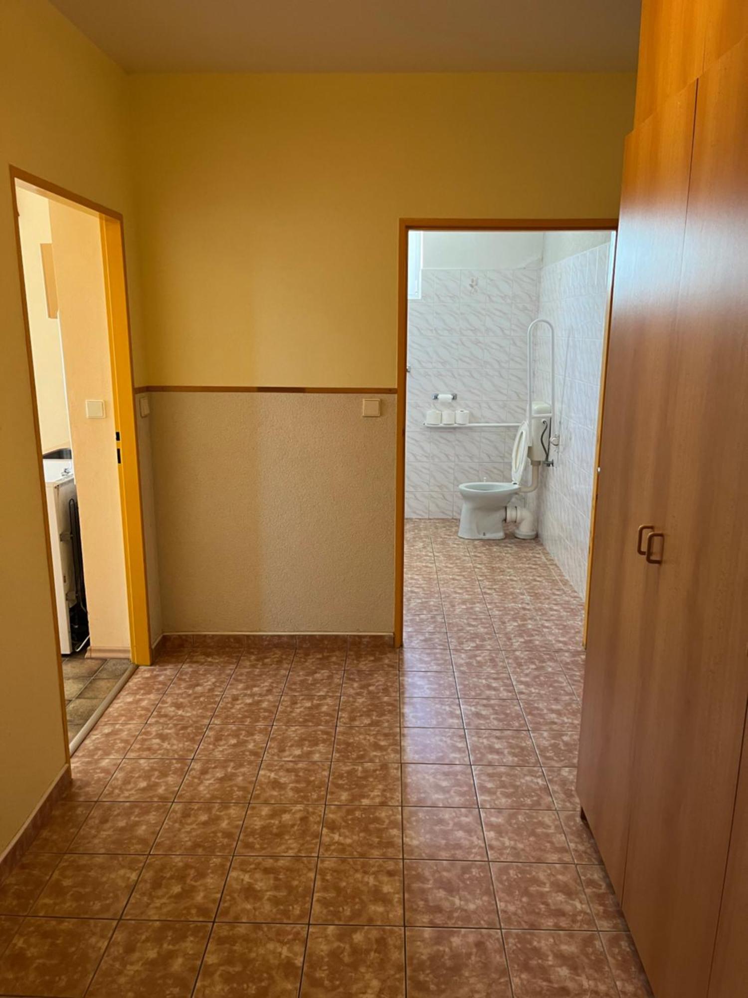 Apartmanovy Dum Obecna Skola Svetlik Zewnętrze zdjęcie